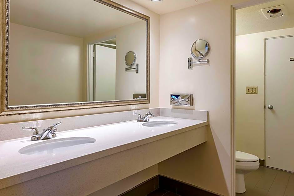 Best Western Plus Thousand Oaks Inn