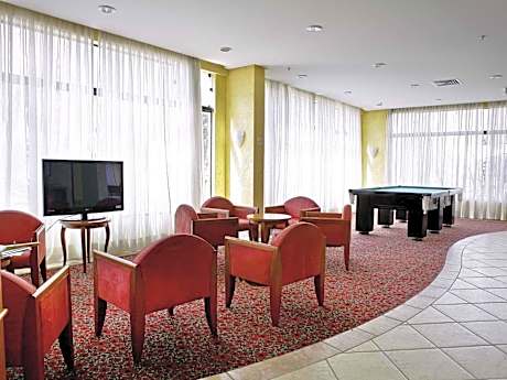 Ibis Taubate