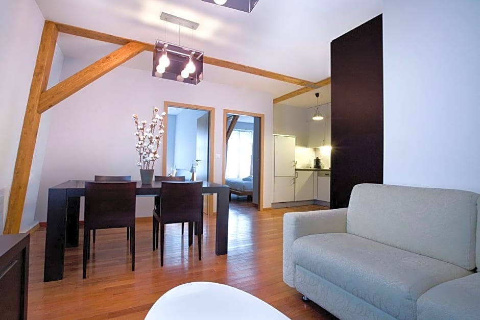 La Cour Des Augustins Boutique Gallery Design Hotel