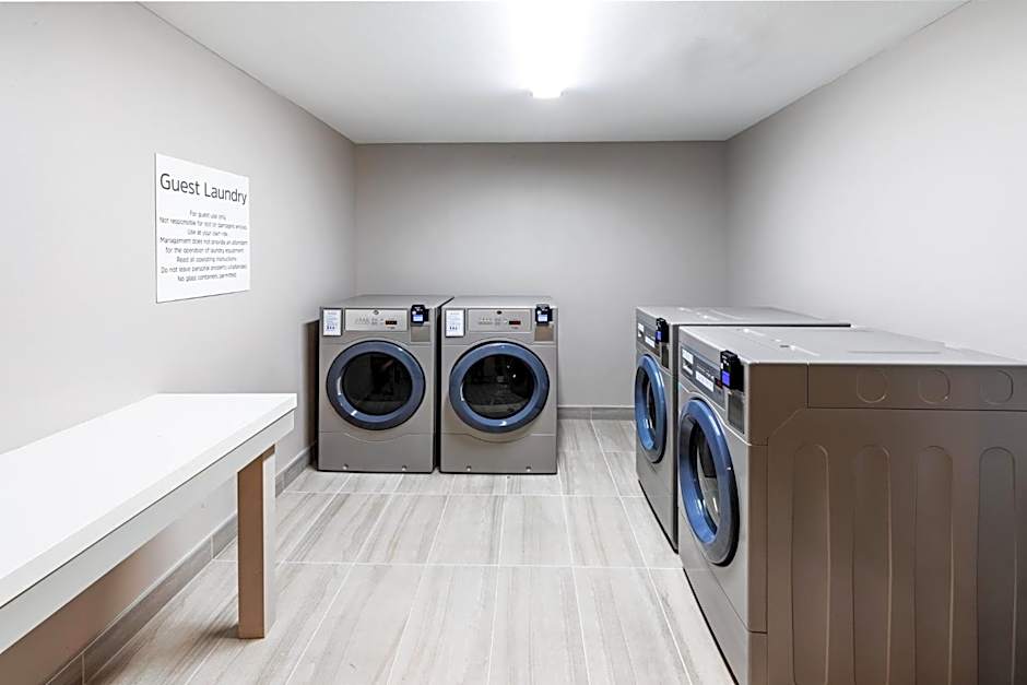 Holiday Inn Express & Suites Senatobia I-55 By IHG