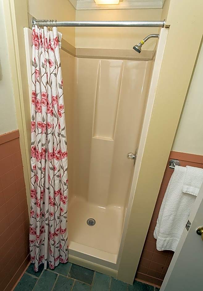 Governor's Rock Motel