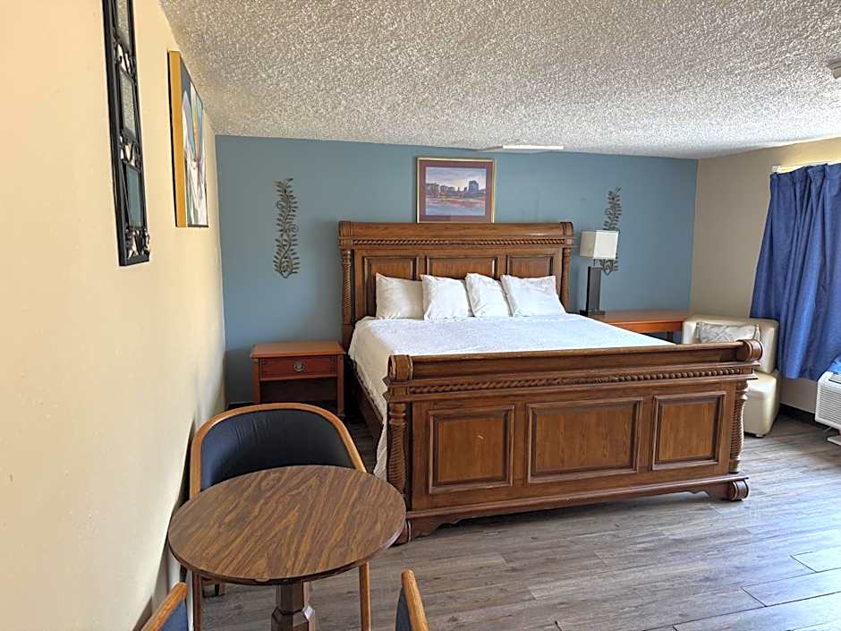 Safari Motel