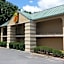 Super 8 by Wyndham Decatur/Lithonia/Atl Area