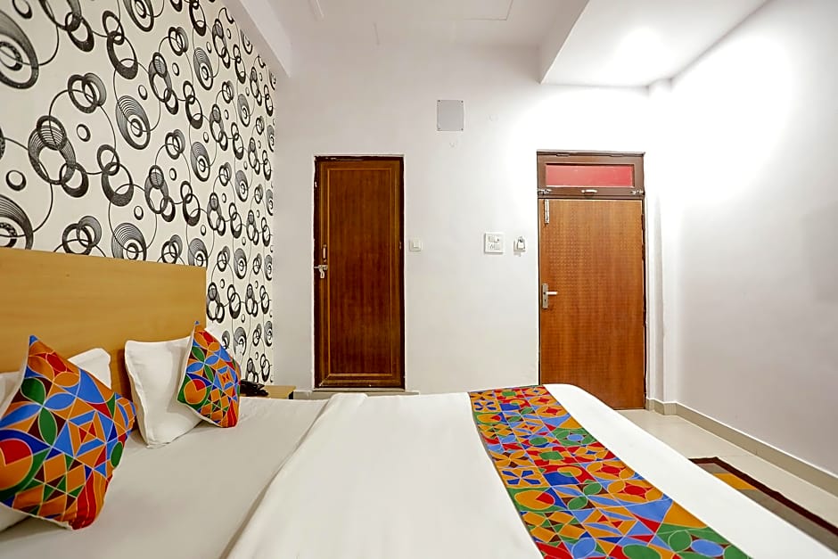 FabHotel Pranjul Inn