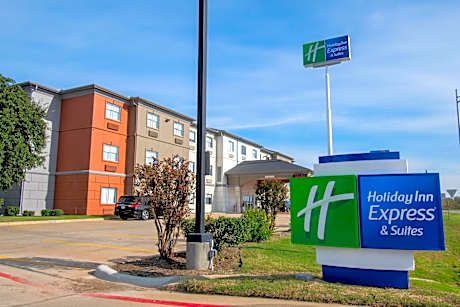 HOLIDAY INN EXPRESS AND SUITES SULPHUR SPRINGS By IHG