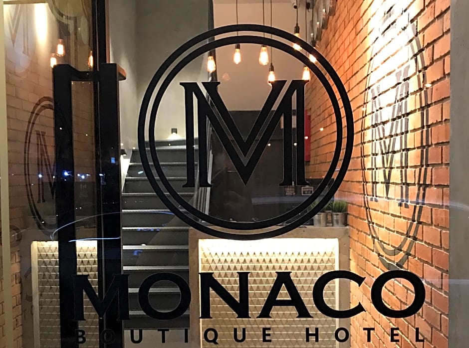 Monaco Boutique Hotel Kampung Air