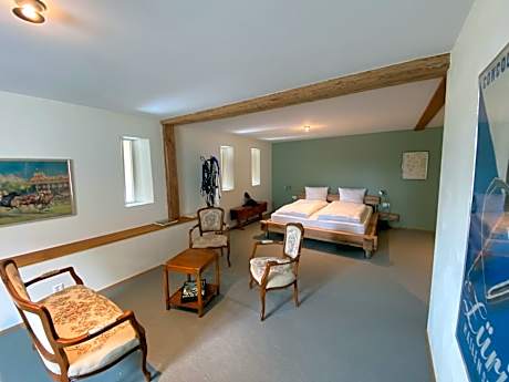 Deluxe Double Room with Shower