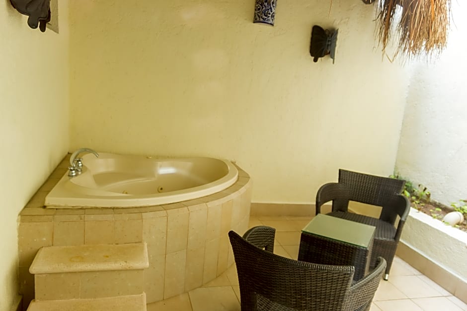 Playa Maya by MIJ - Beachfront Hotel