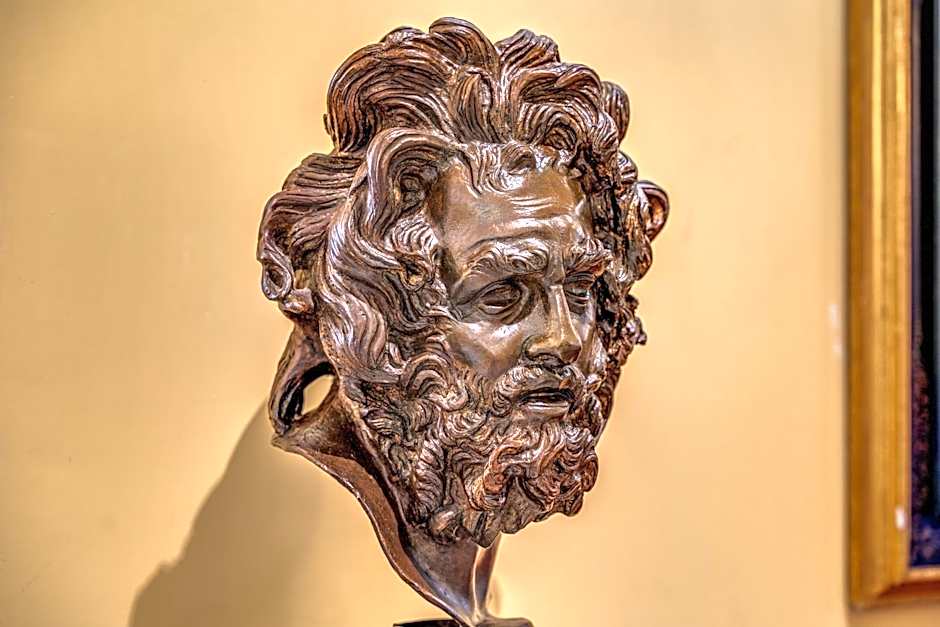 Aurelius Art Gallery Hotel