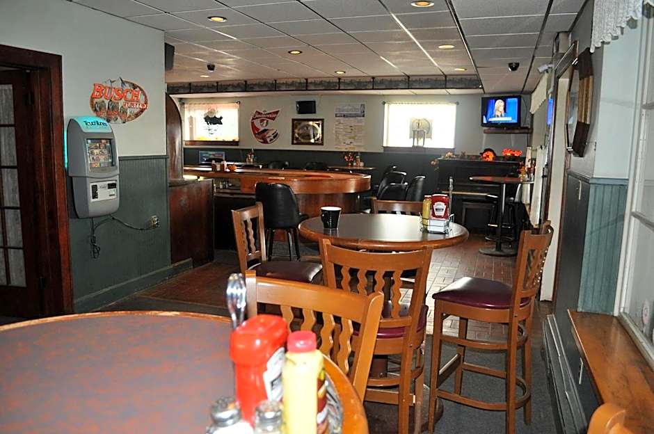 Lakewood Lodge & Restaurant