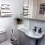 Basingstoke En Suite Room in Garden Annex