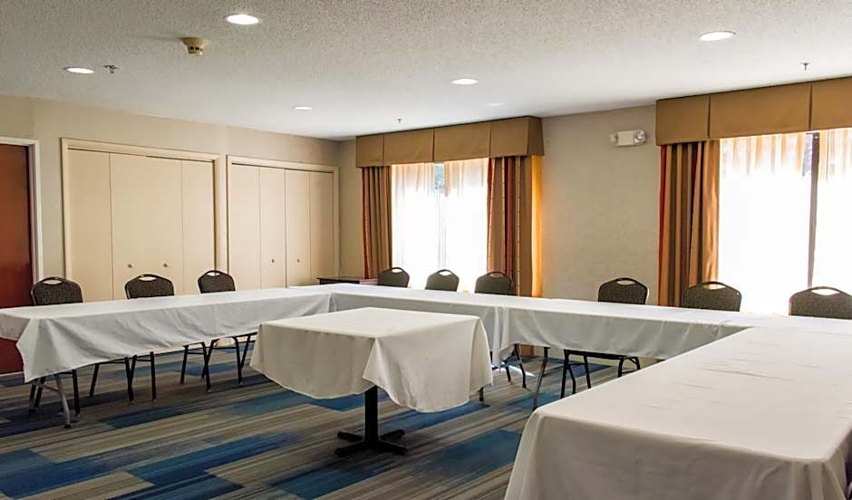 Holiday Inn Express Hotel And Suites Kinston By IHG