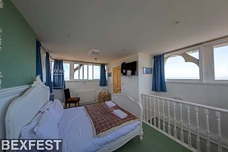 12 Double En-Suite 4th floor lots of stairs