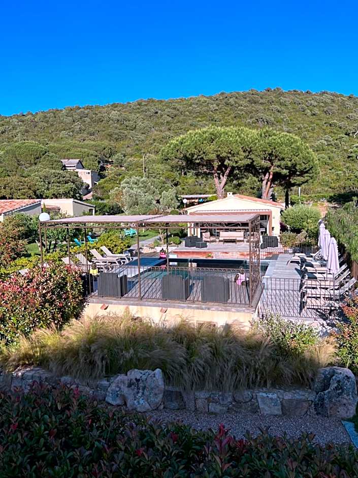 Hôtel les jardins de Sta Giulia avec piscine