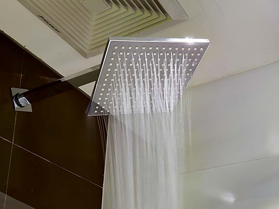 7 Days Premium Jiaozuo Renming Road Normal Institution