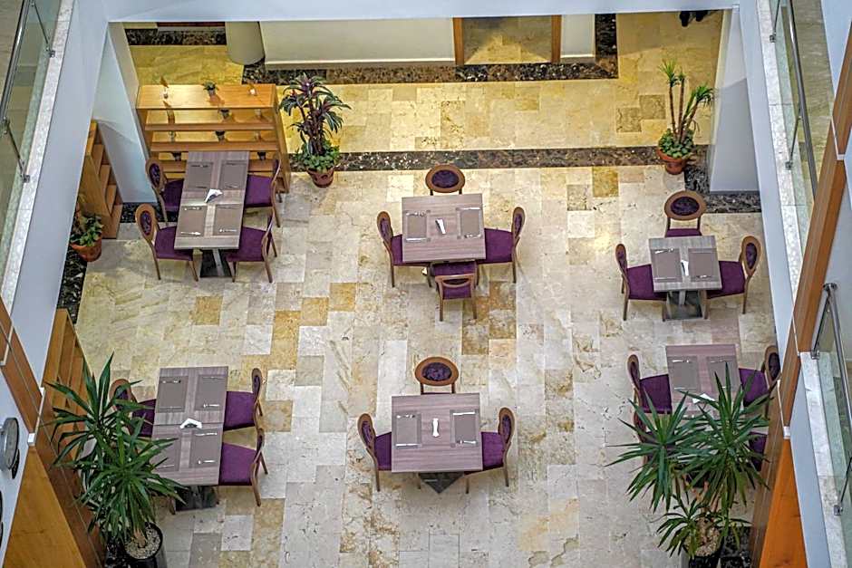 Prestige Hotel & Spa