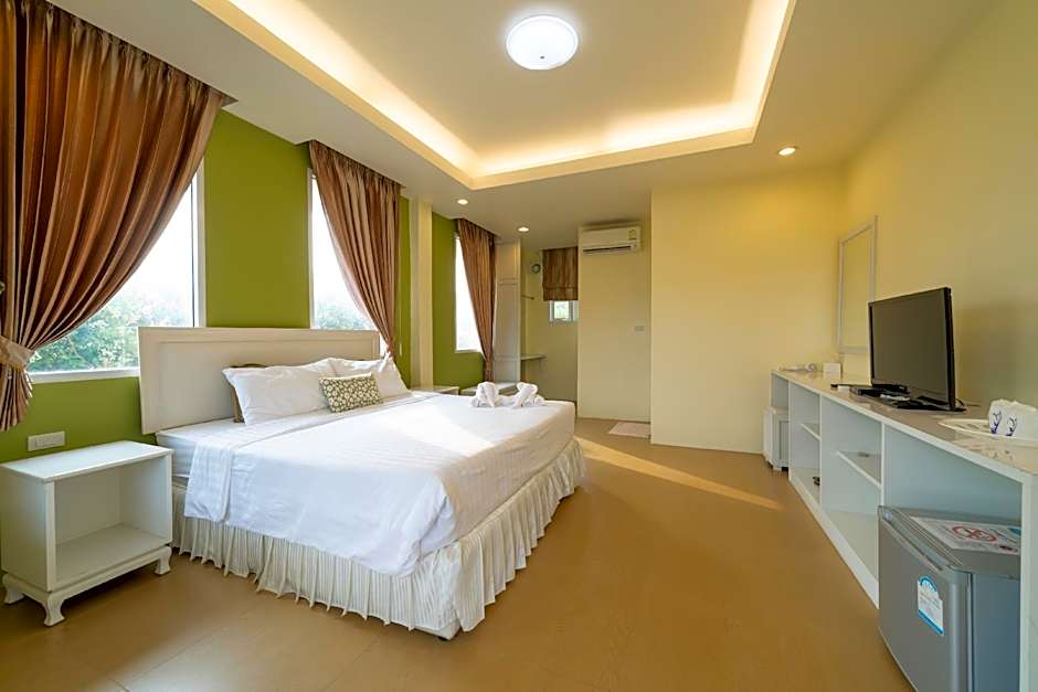 Banlomnow Hotel