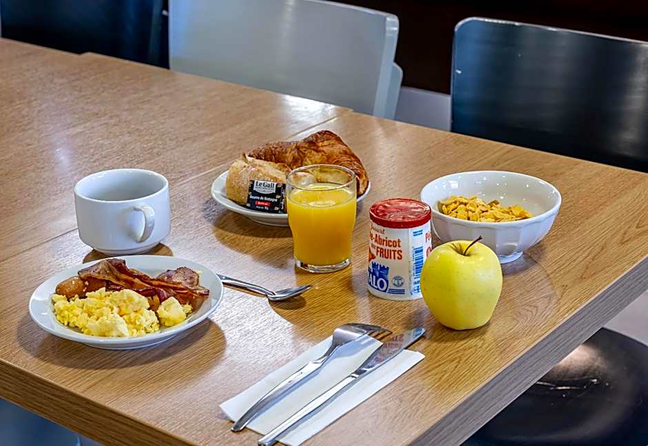 B&B HOTEL Bordeaux Mérignac Hôtel de Ville