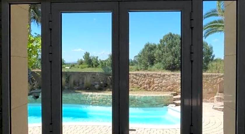 Chambres d'hotes la Soulenque Luxury B & B