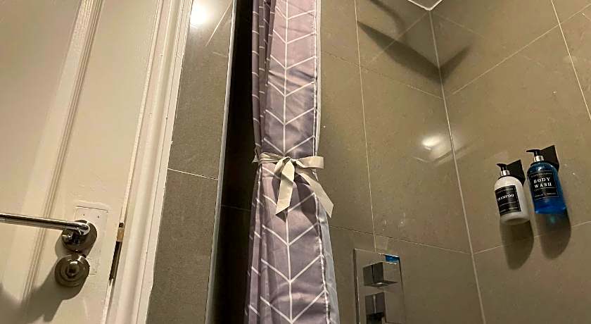 Elegant Room in St Albans