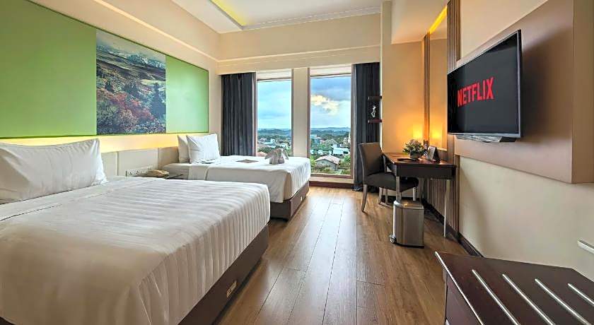 Grand Candi Hotel