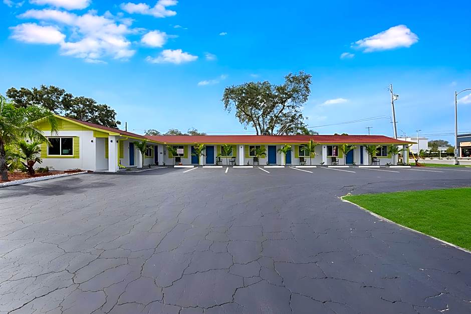 Palm Cove Motel