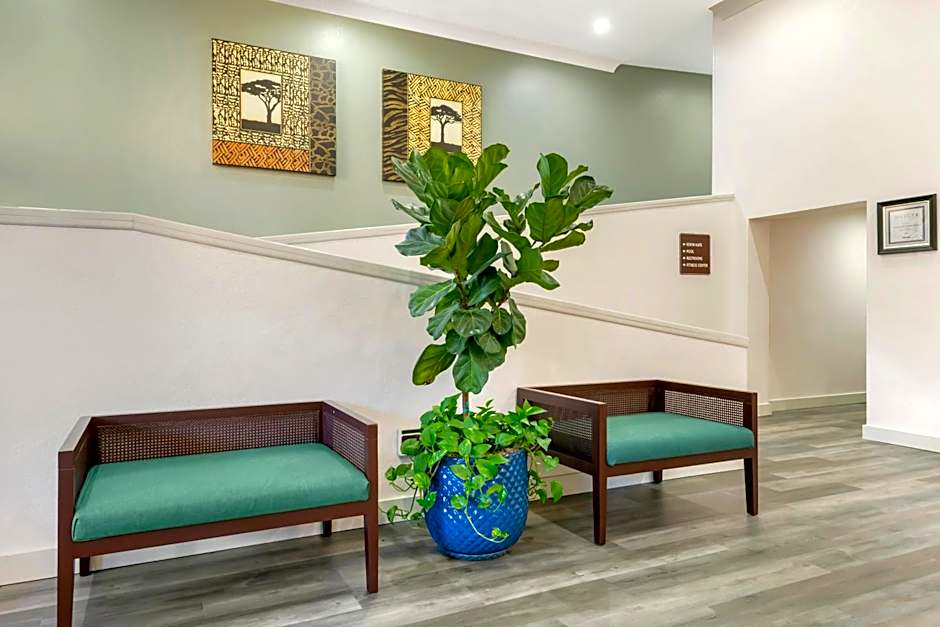 Parkway International Resort