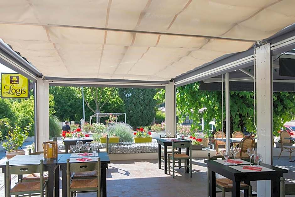 Hôtel Restaurant Le Clos Charmant
