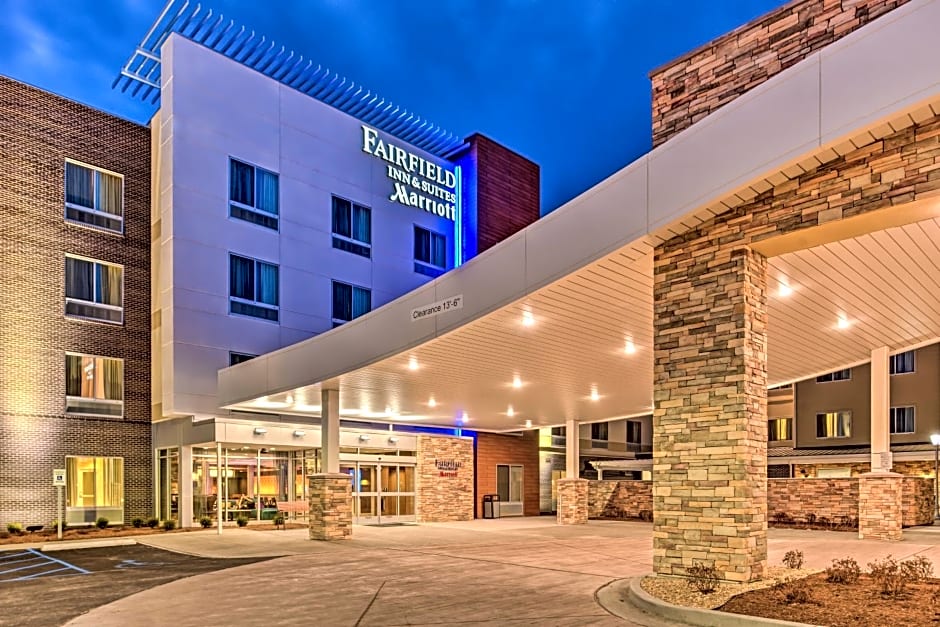 Fairfield Inn & Suites by Marriott St. Louis Westport