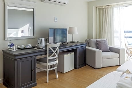 TWIN SUPERIOR WITH SEA VIEW