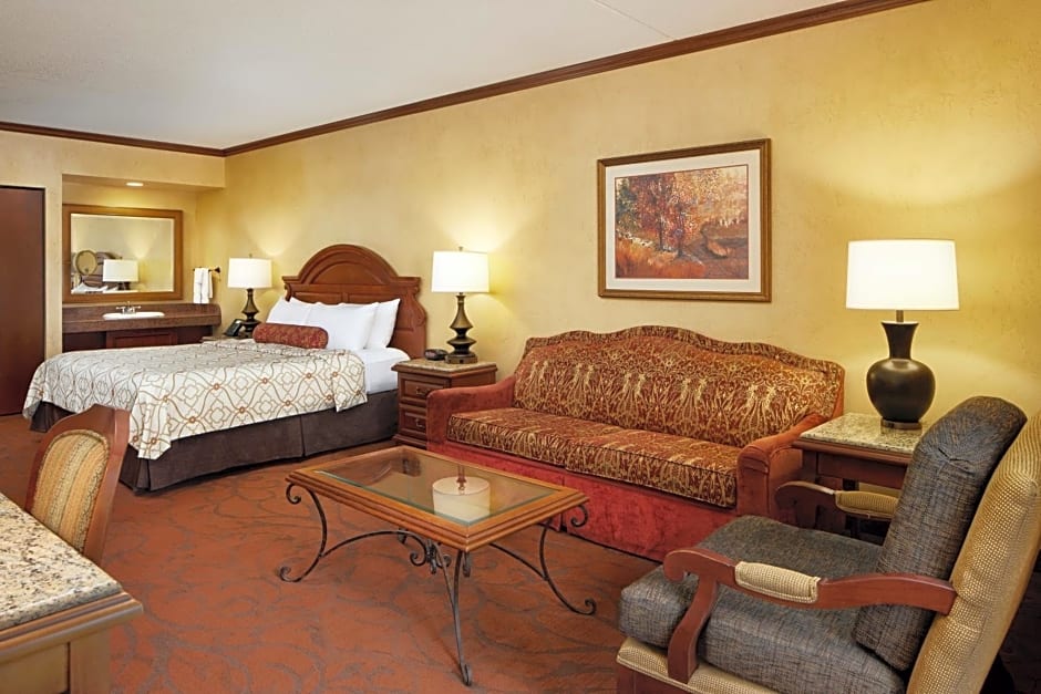 Chateau on the Lake Resort Spa and Convention Center