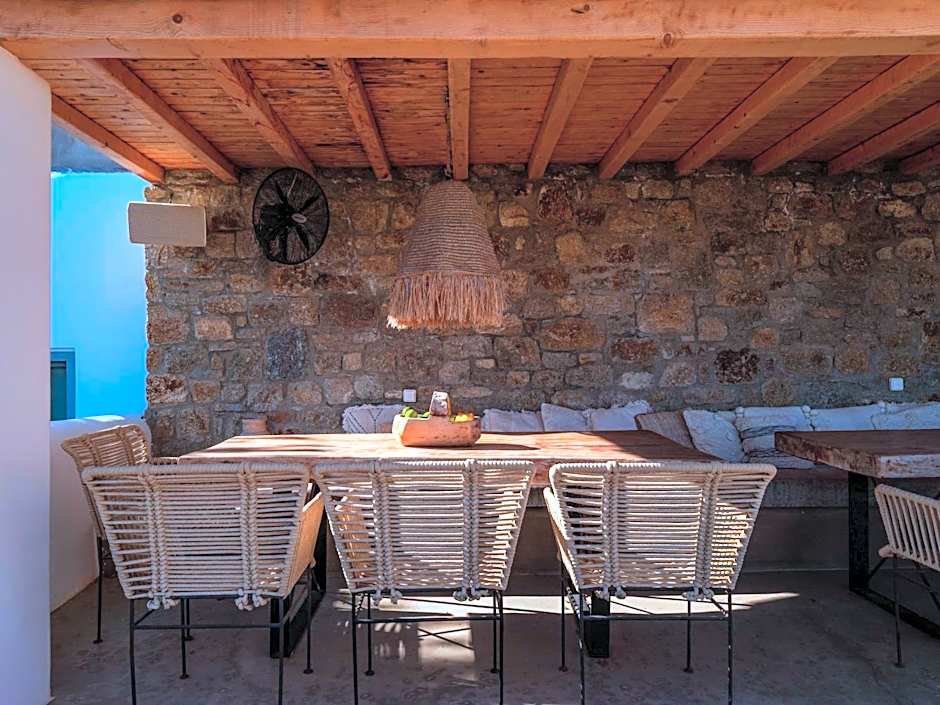 Trinity Mykonos - Beachfront Villa