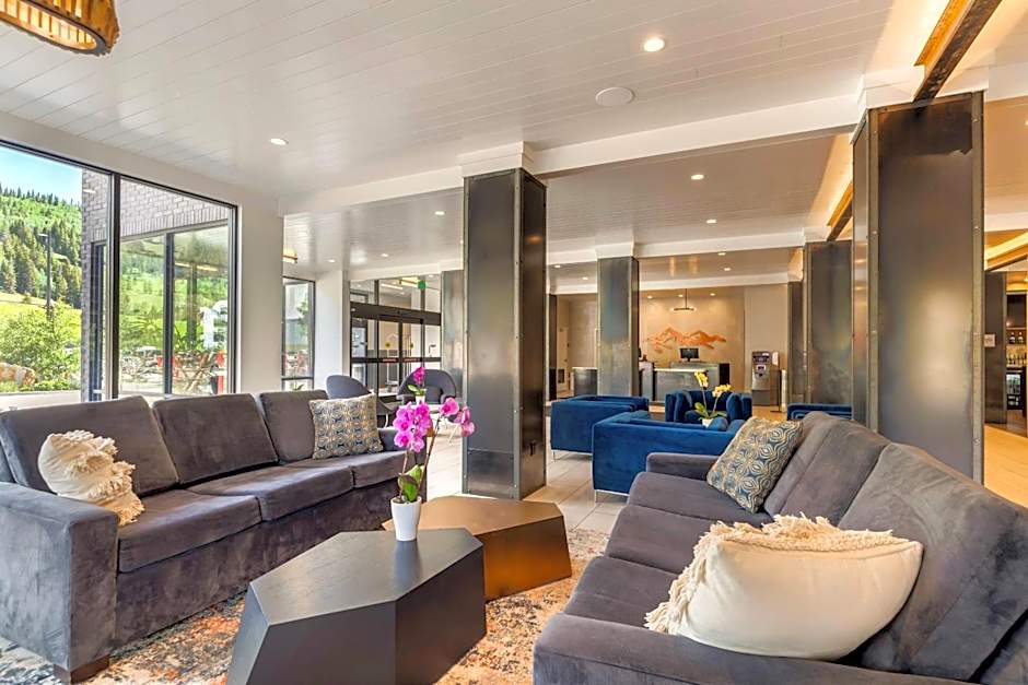 Cambria Hotel Copper Mountain