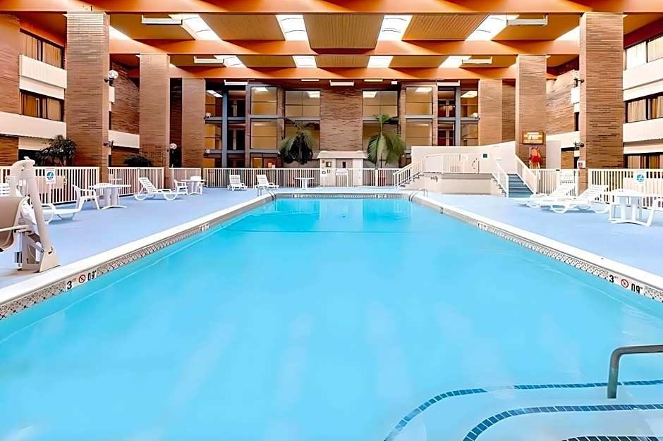 Clarion Hotel