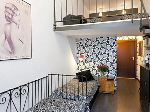 Pergamin Apartments
