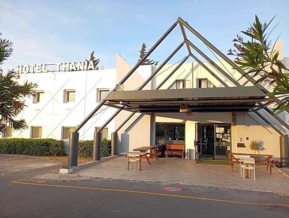 Photo 1 of 42 of HOTEL THANIA Sète Frontignan