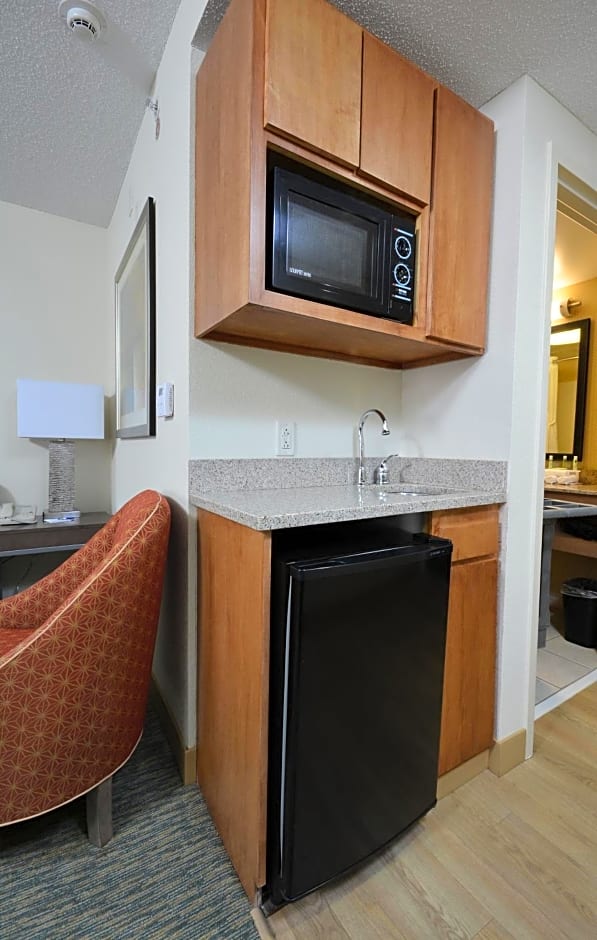 Holiday Inn Express Hotel & Suites High Point South By IHG