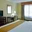 Holiday Inn Express Hotel & Suites Winnie By IHG