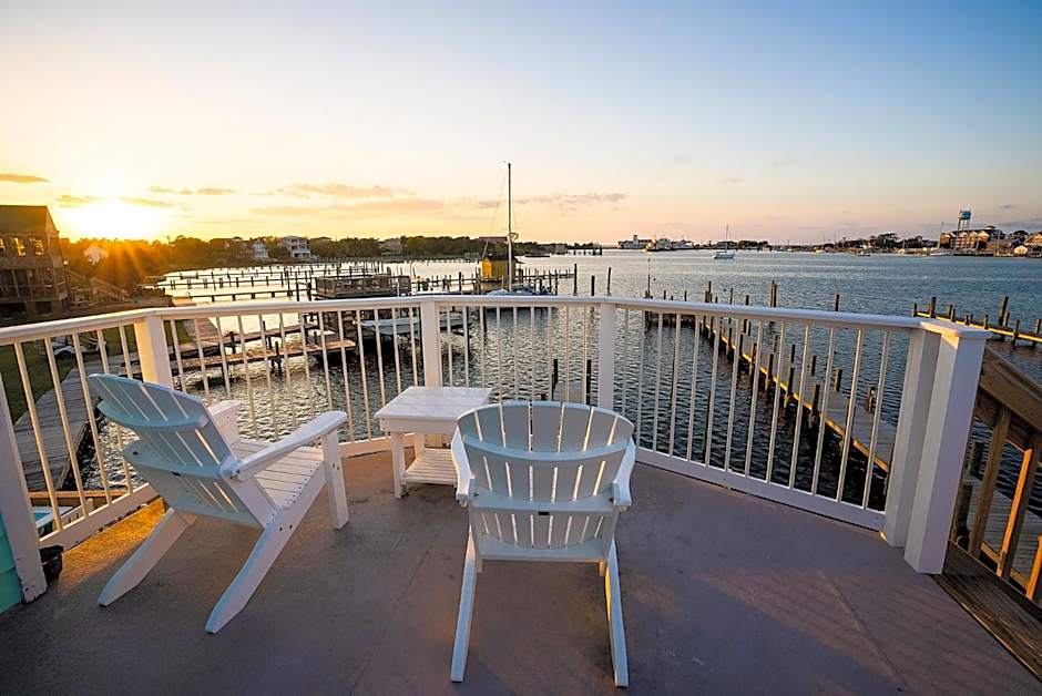 The Ocracoke Harbor Inn