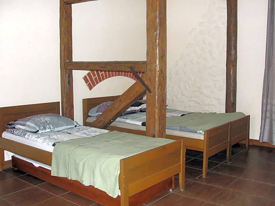 Pokoje i domki Saraceńska Chata