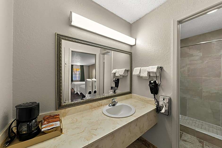 America's Best Value Inn Bonham