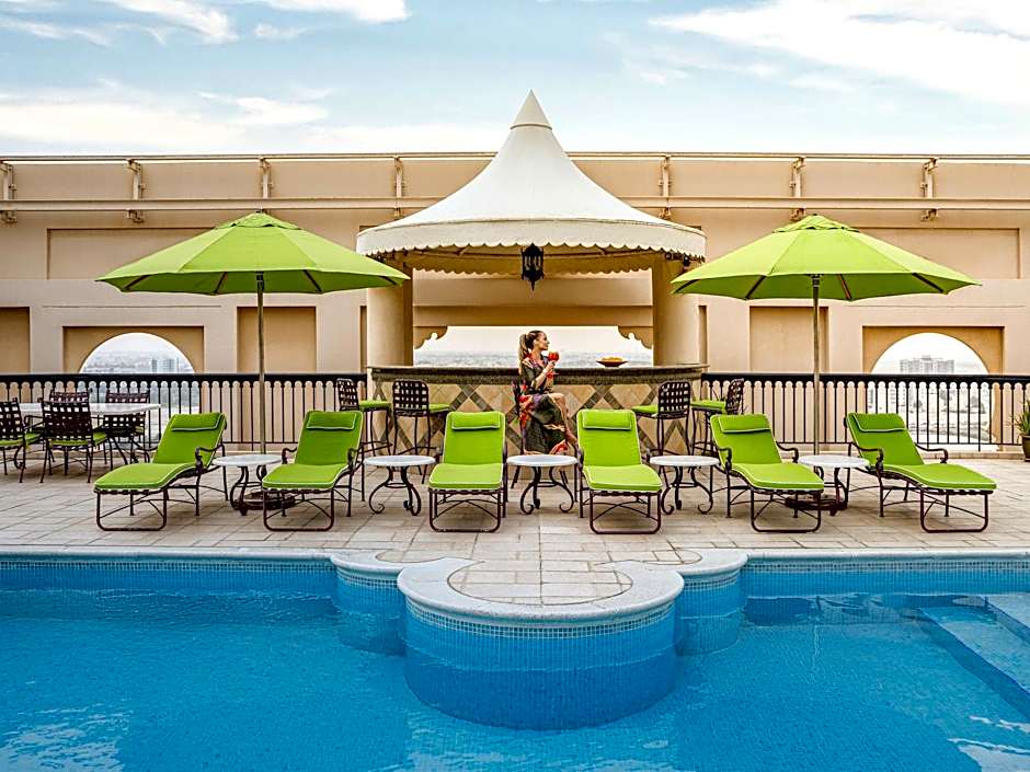 Mercure Grand Hotel Seef Hotel