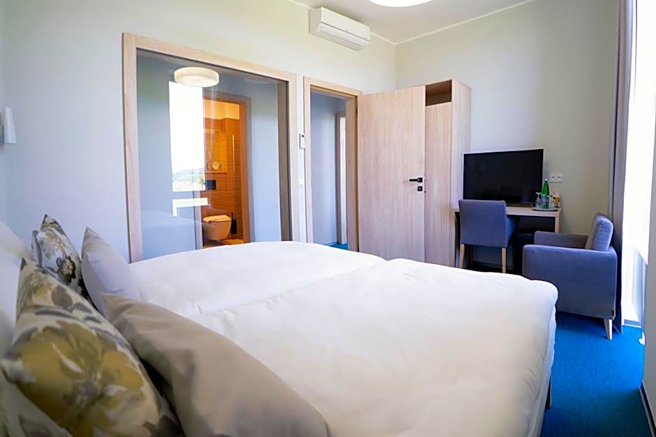 Hotel Vinice Hnanice