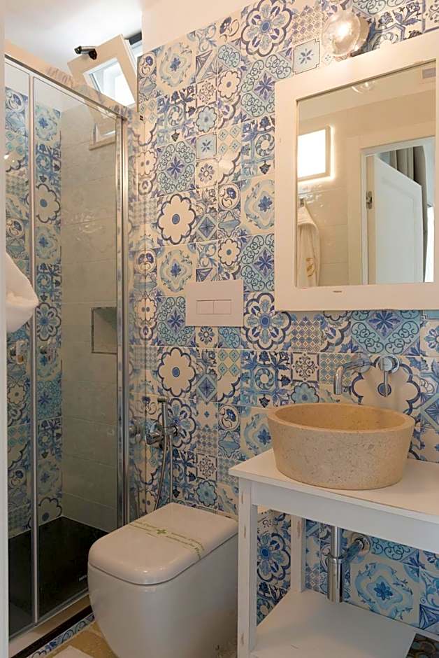 Mare Versus Luxury Suites