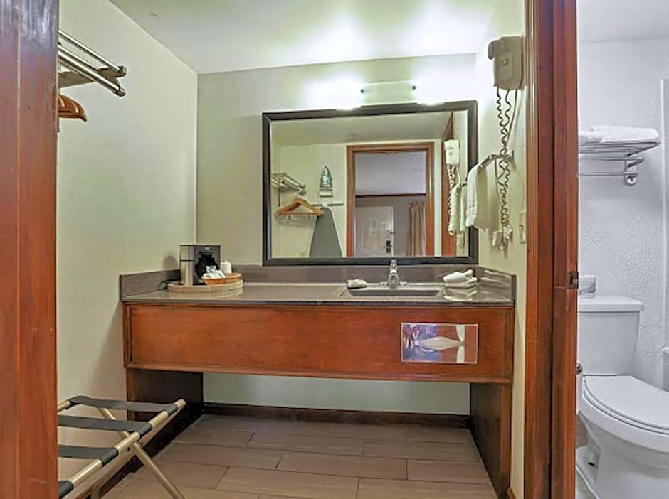 Red Roof Inn Uhrichsville