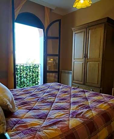 Twin Room with Private Bathroom