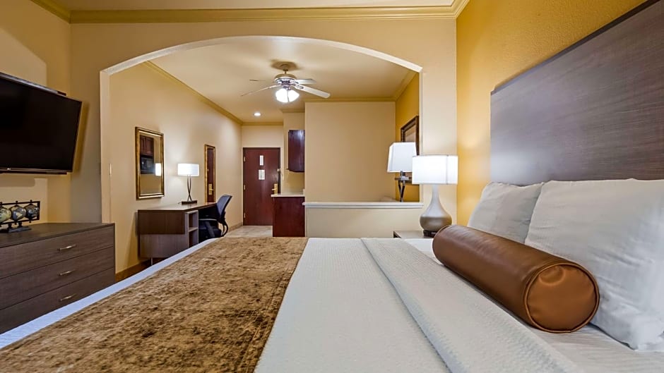 Best Western Plus Crown Colony Inn And Suites