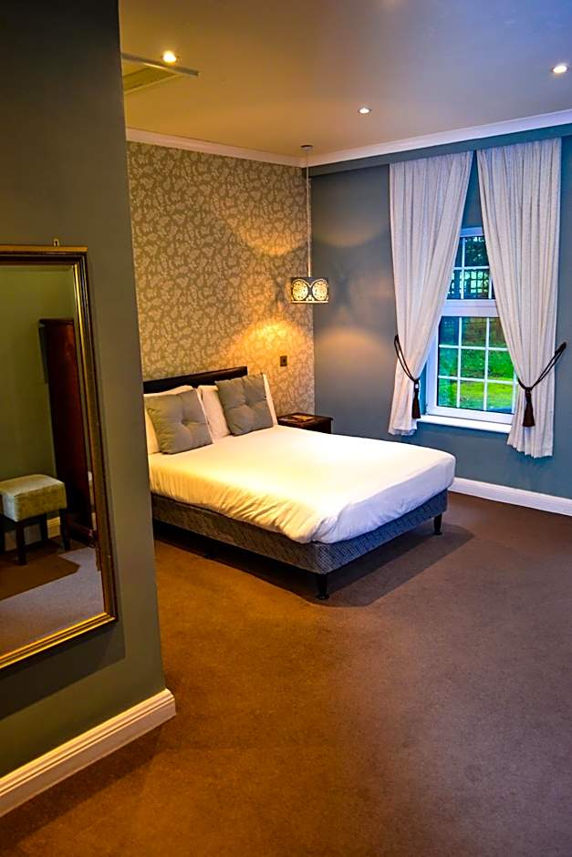 Ty Newydd Country Hotel