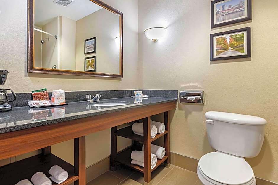 Holiday Inn Express & Suites Hebron - Cincinnati Airport by IHG