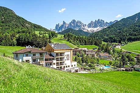 Hotel Tyrol
